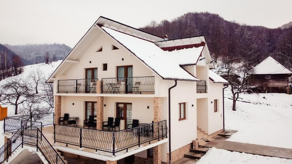 Pensiunea Hai In Maramures Birsana Luaran gambar