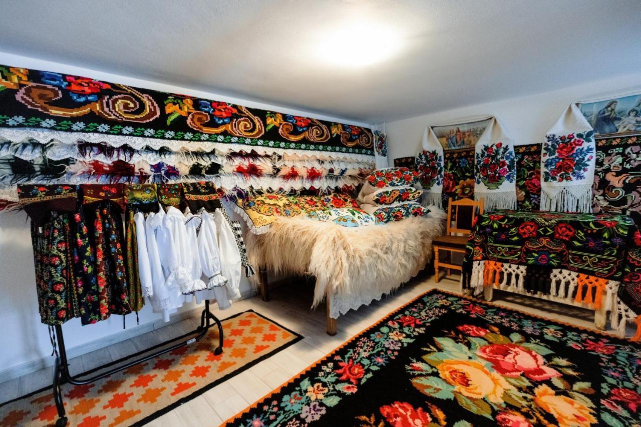 Pensiunea Hai In Maramures Birsana Luaran gambar